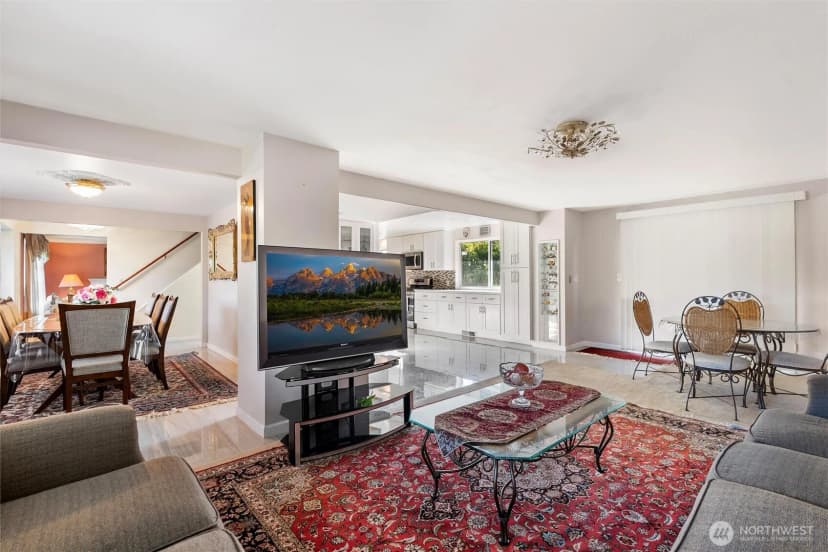 Property photo for 16745 Meridian Avenue N, Seattle photo 14