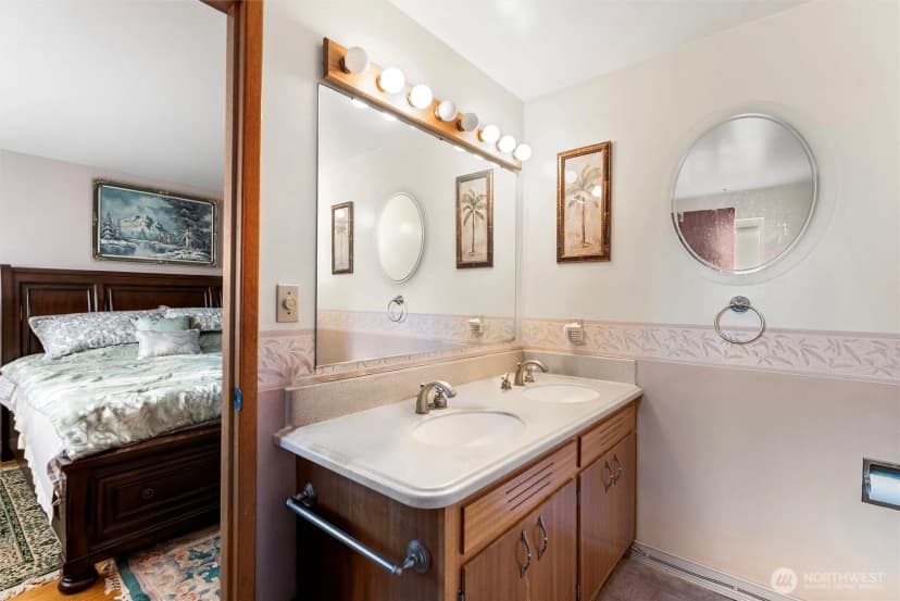 Property photo for 16745 Meridian Avenue N, Seattle photo 22