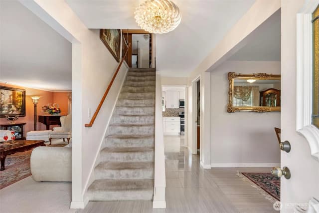 Property photo for 16745 Meridian Avenue N, Seattle photo 3