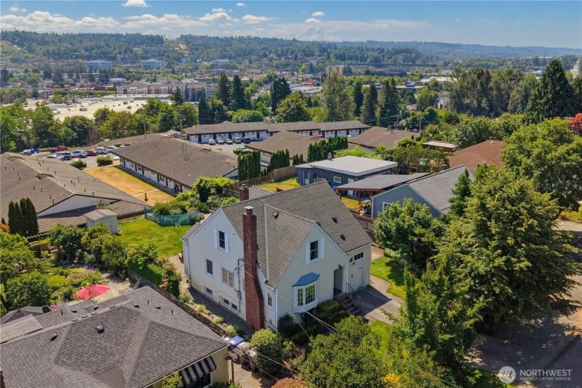 Property photo for 324 Stevens Avenue Sw, Renton photo 2