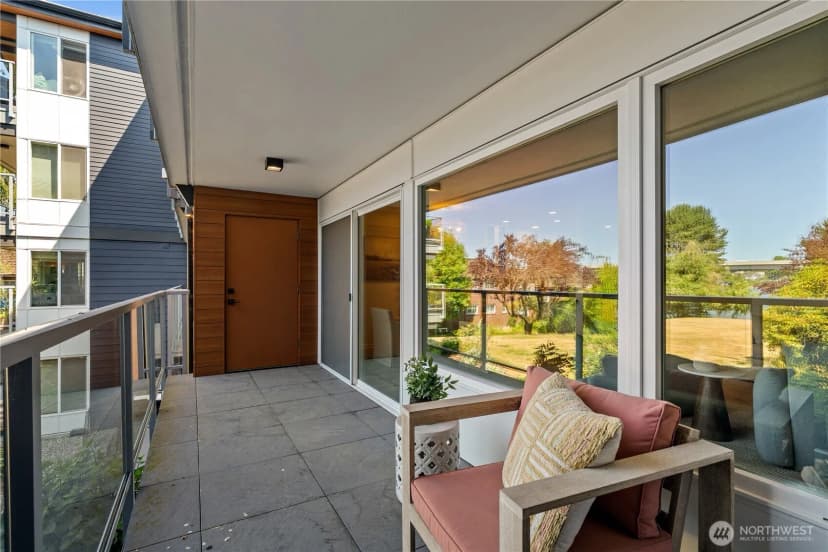 Property photo for 2501 Canterbury Lane E #203, Seattle photo 26