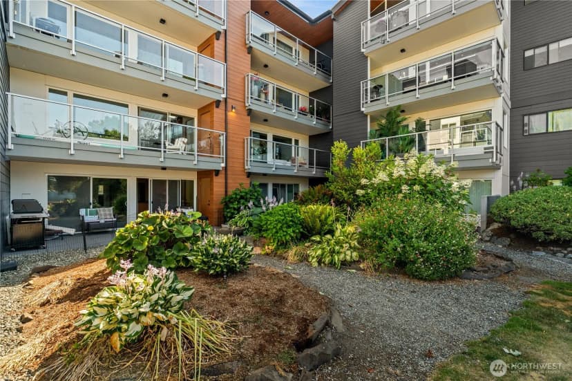 Property photo for 2501 Canterbury Lane E #203, Seattle photo 31