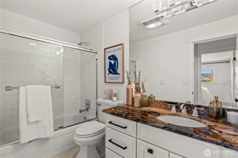Property photo for 2501 Canterbury Lane E #203, Seattle photo 18