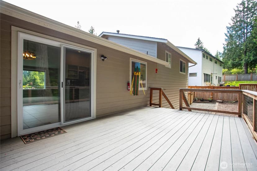 Property photo for 3881 Magrath Street, Bellingham photo 8