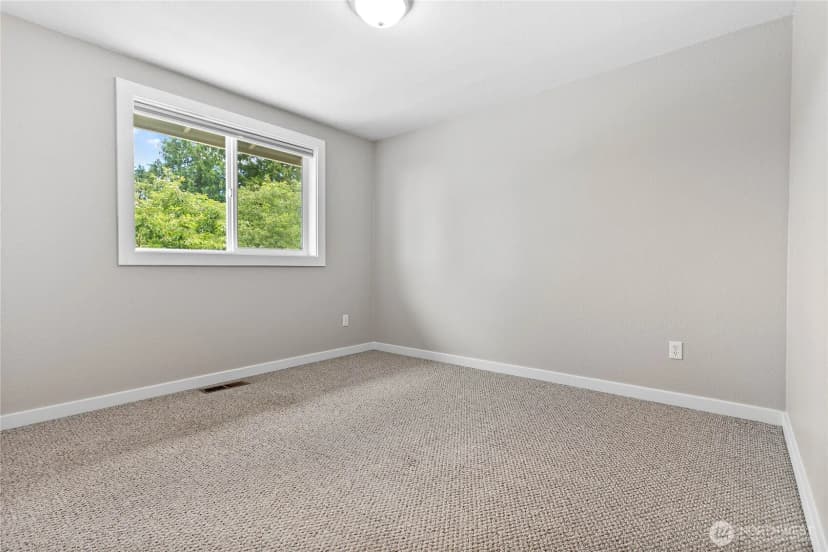 Property photo for 3881 Magrath Street, Bellingham photo 23