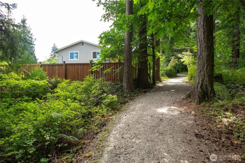 Property photo for 3881 Magrath Street, Bellingham photo 38