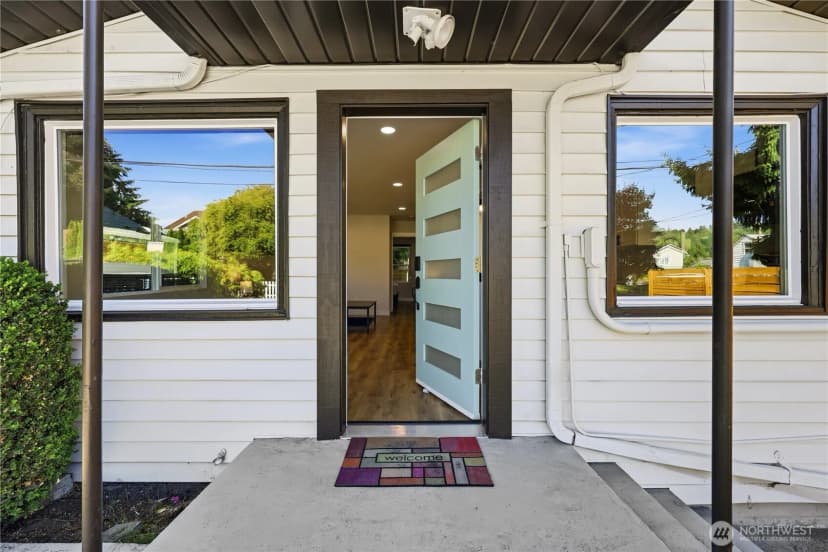 Property photo for 12215 44th Avenue S, Tukwila photo 6