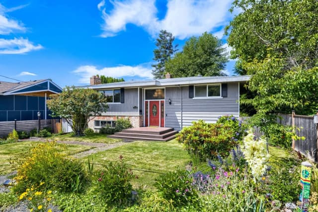 Property photo for 7718 S 120th St, Seattle