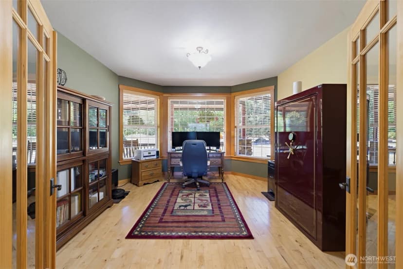 Property photo for 10710 417th Street E, Eatonville photo 18