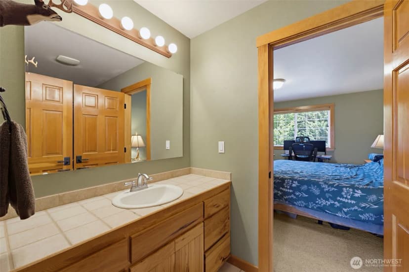 Property photo for 10710 417th Street E, Eatonville photo 24