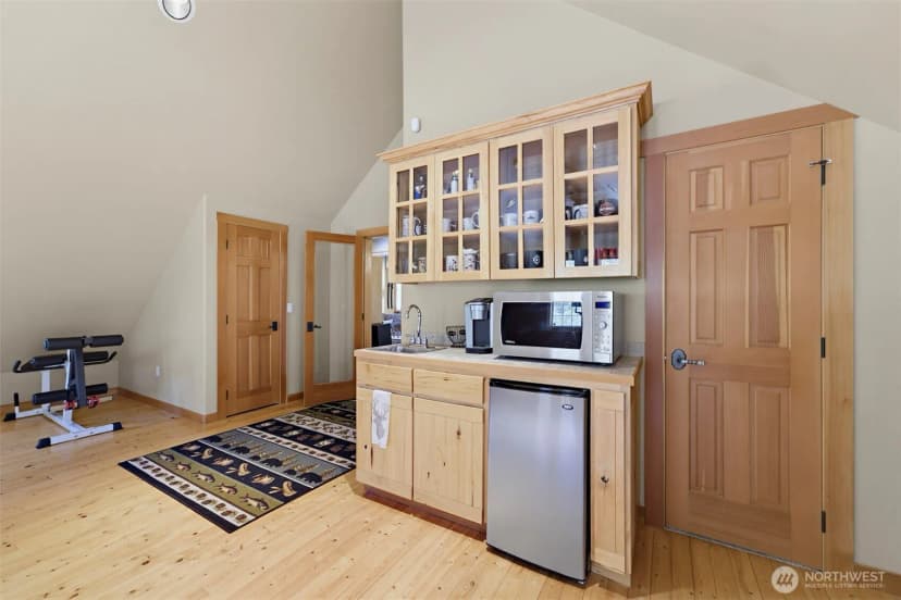 Property photo for 10710 417th Street E, Eatonville photo 29