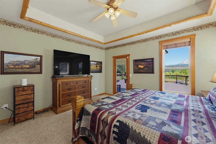 Property photo for 10710 417th Street E, Eatonville photo 14