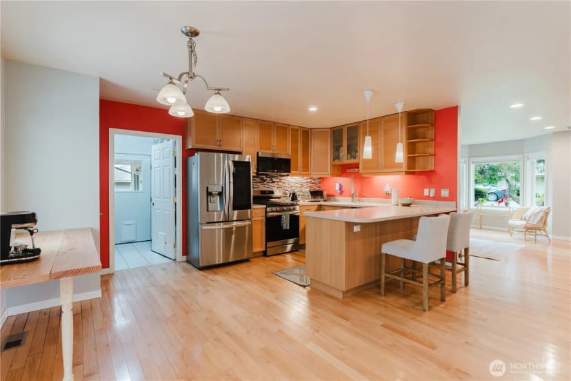 Property photo for 8706 Ne 135th Place, Kirkland photo 10