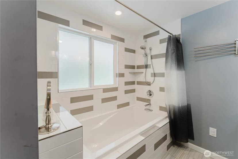 Property photo for 8706 Ne 135th Place, Kirkland photo 20