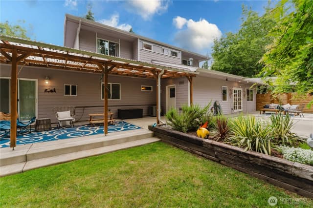 Property photo for 8706 Ne 135th Place, Kirkland photo 4