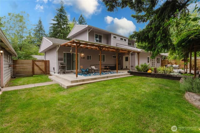 Property photo for 8706 Ne 135th Place, Kirkland photo 3