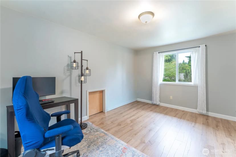 Property photo for 8706 Ne 135th Place, Kirkland photo 28