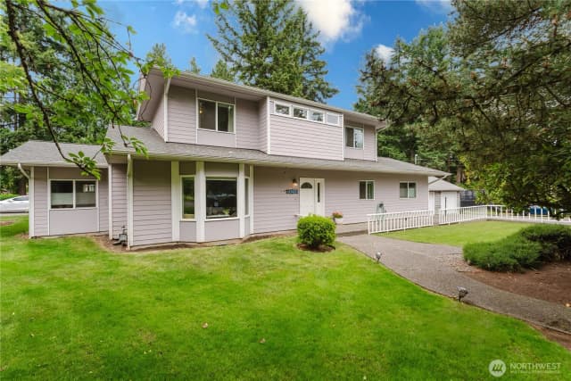 Property photo for 8706 Ne 135th Place, Kirkland