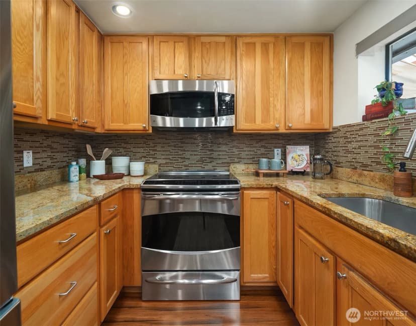 Property photo for 4900 238th Place Sw, Mountlake Terrace photo 12