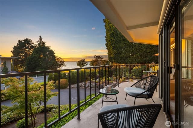 Property photo for 6436 Lake Washington Boulevard Ne #5, Kirkland, WA 98033