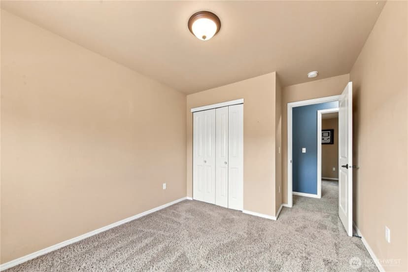 Property photo for 301 135th Place Se, Rainier photo 32