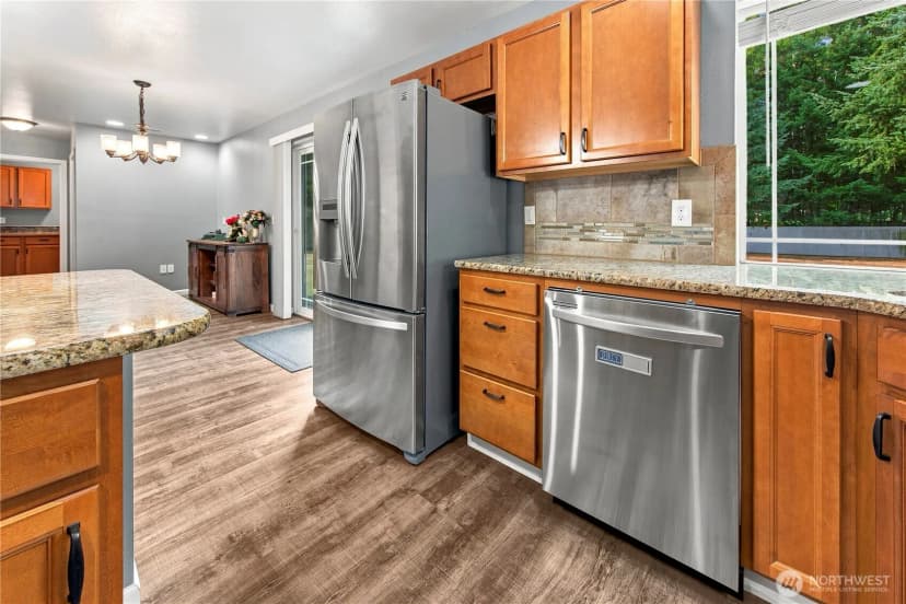 Property photo for 301 135th Place Se, Rainier photo 15