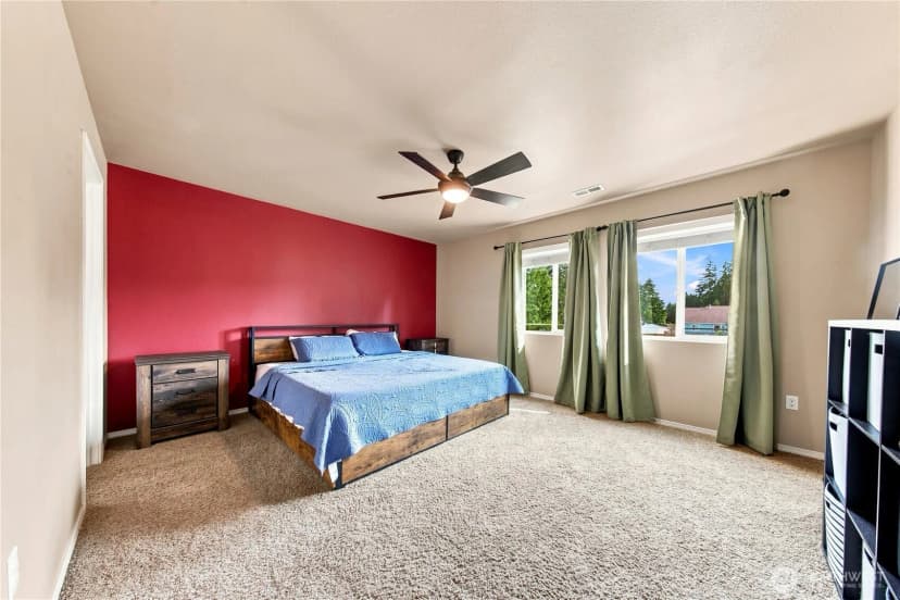Property photo for 301 135th Place Se, Rainier photo 37