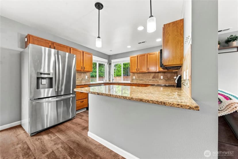 Property photo for 301 135th Place Se, Rainier photo 11