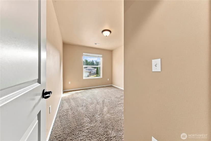 Property photo for 301 135th Place Se, Rainier photo 30