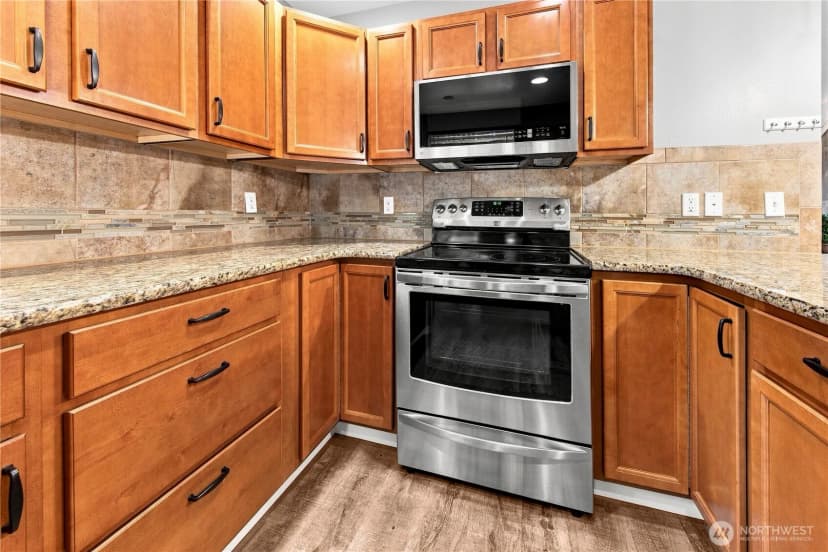 Property photo for 301 135th Place Se, Rainier photo 14