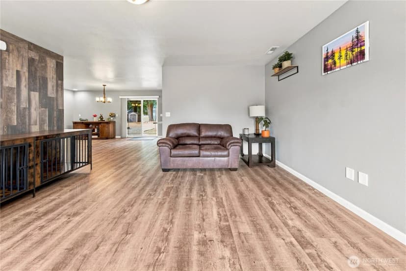 Property photo for 301 135th Place Se, Rainier photo 18