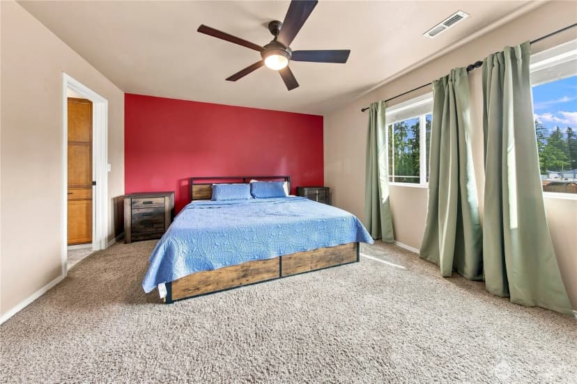Property photo for 301 135th Place Se, Rainier photo 38