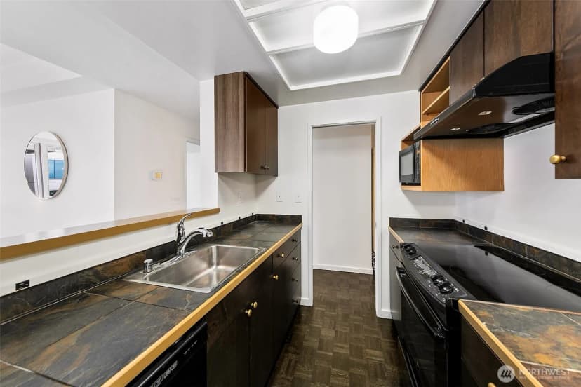 Property photo for 1107 1st Avenue #701, Seattle photo 6