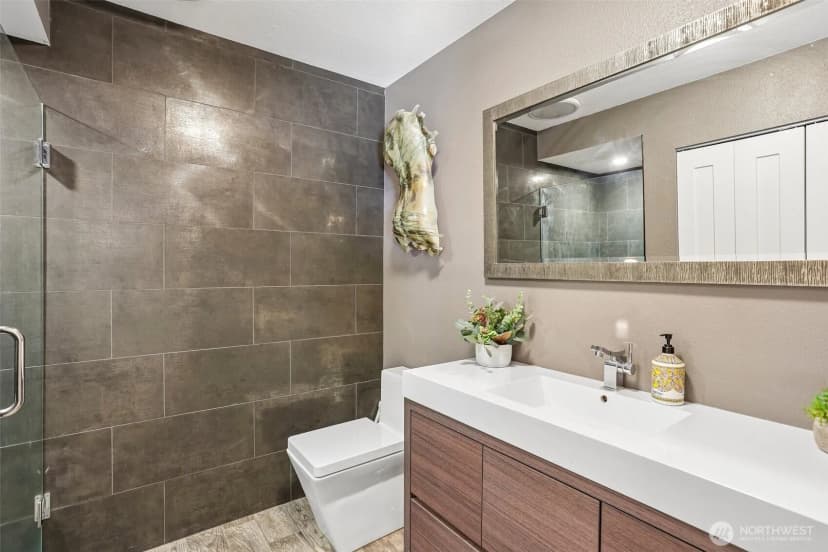 Property photo for 24017 Se 111th Street, Issaquah photo 16