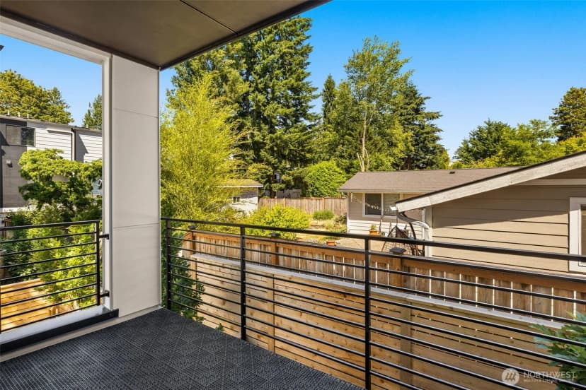 Property photo for 18000 A 10th Avenue Ne, Shoreline photo 19