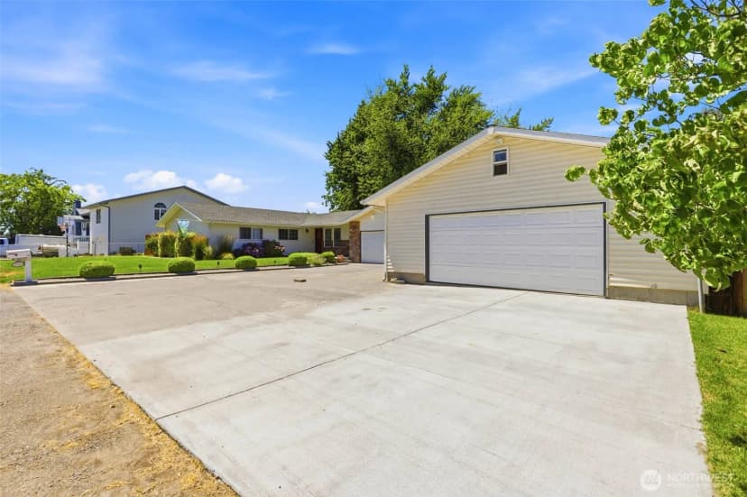 Property photo for 2220 Road 92, Pasco photo 3
