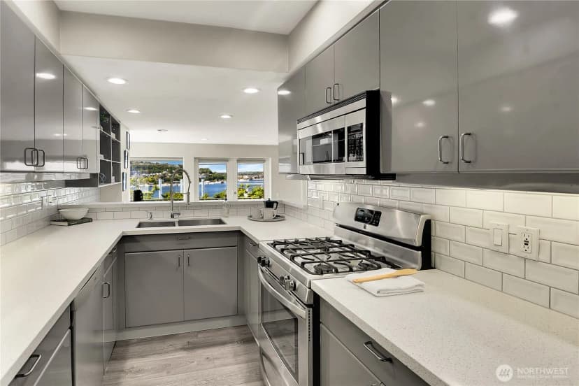 Property photo for 1202 Lakeview Boulevard E #1, Seattle photo 11