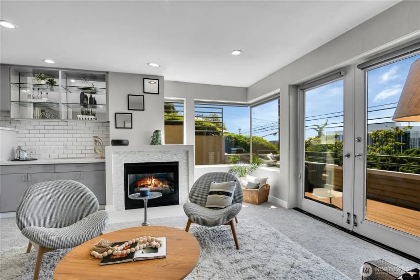 Property photo for 1202 Lakeview Boulevard E #1, Seattle photo 2