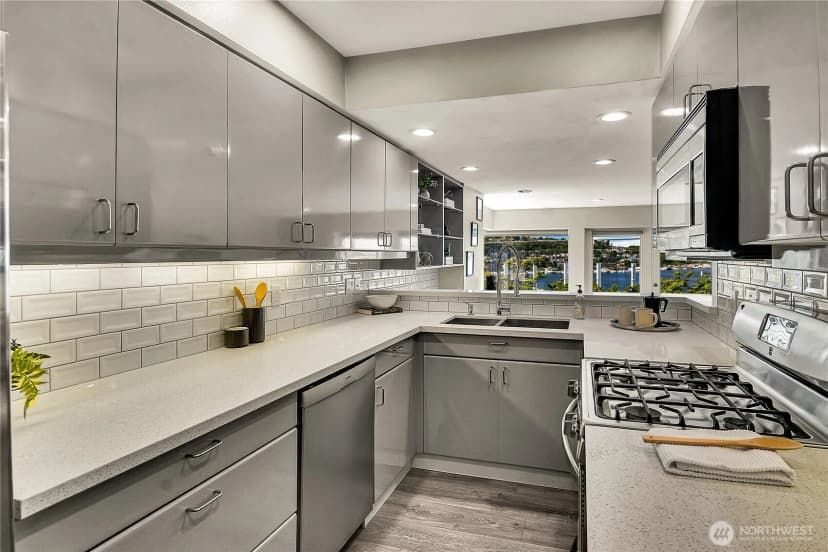 Property photo for 1202 Lakeview Boulevard E #1, Seattle photo 9