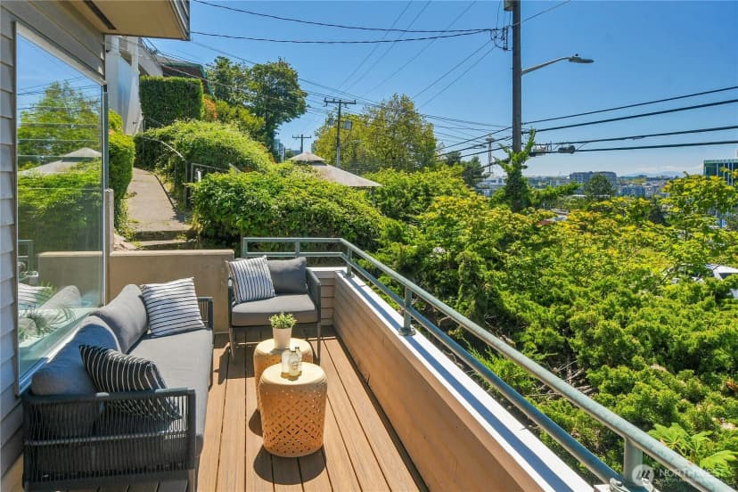 Property photo for 1202 Lakeview Boulevard E #1, Seattle photo 6