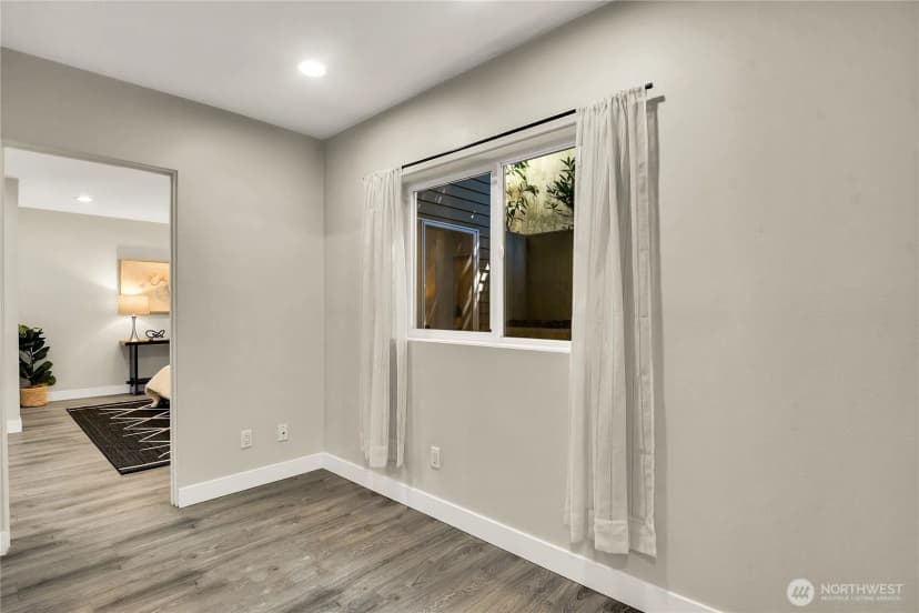 Property photo for 1202 Lakeview Boulevard E #1, Seattle photo 18