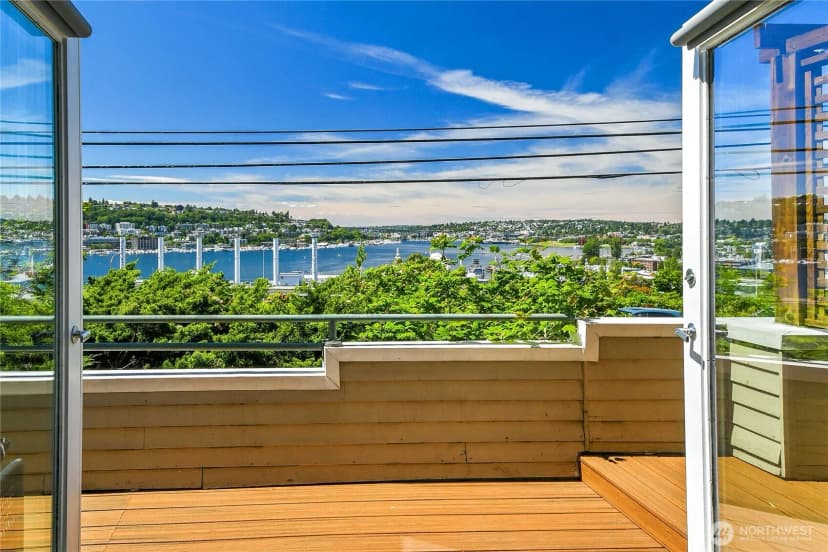 Property photo for 1202 Lakeview Boulevard E #1, Seattle
