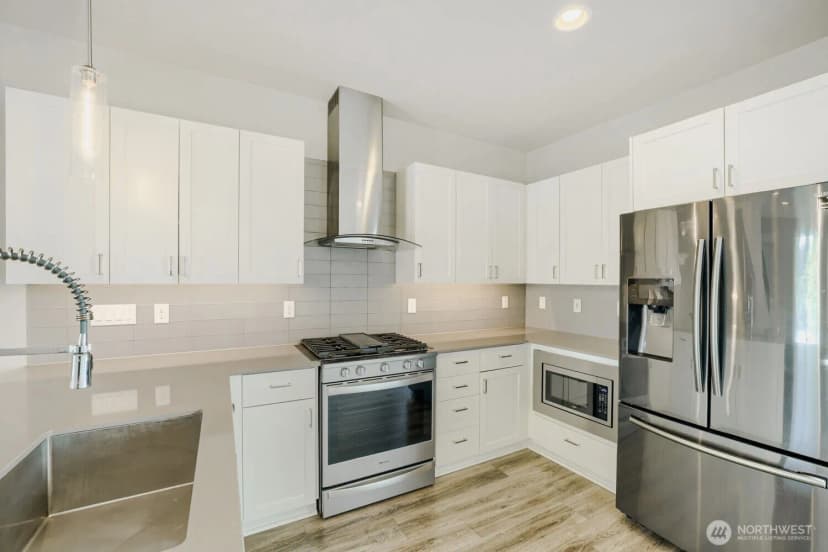 Property photo for 8607 22nd Place Ne, Seattle photo 9