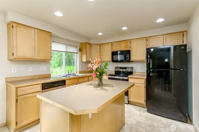 Property photo for 113 5th Avenue Sw, Pacific photo 3