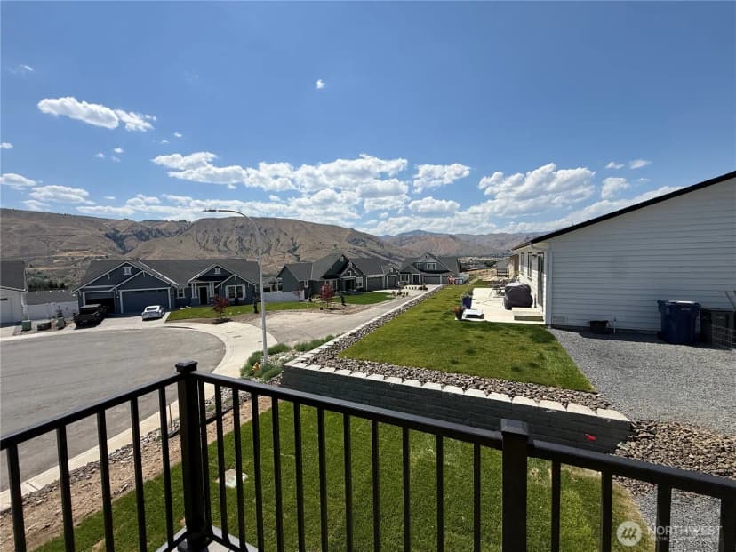 Property photo for 1576 6th Street Se, East Wenatchee photo 9