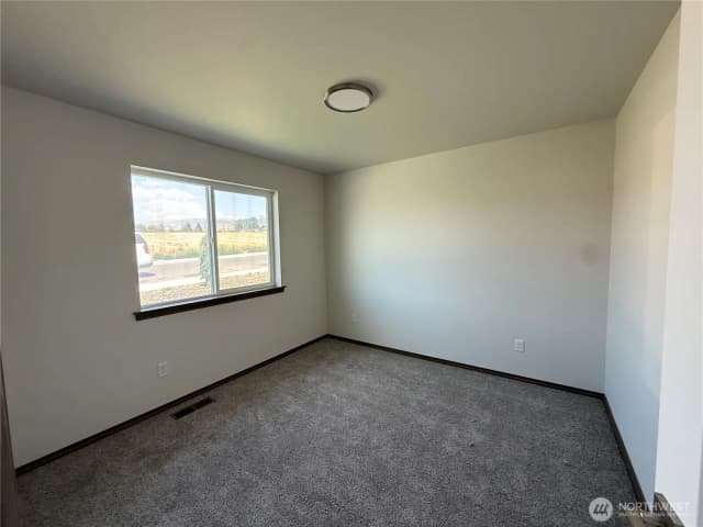 Property photo for 1576 6th Street Se, East Wenatchee photo 4