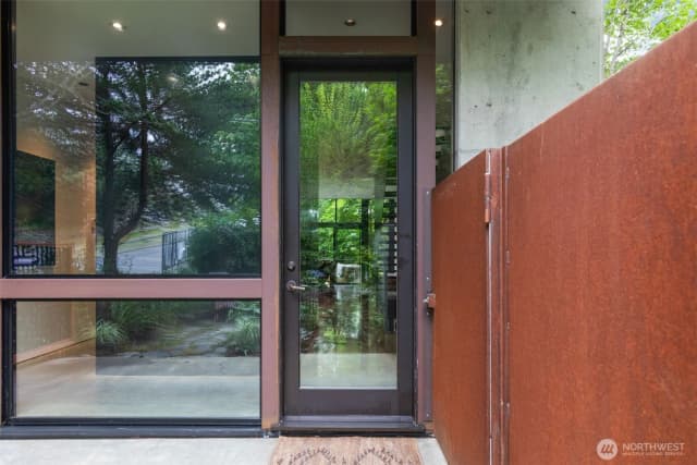 Property photo for 1701 33rd Avenue, Seattle photo 3