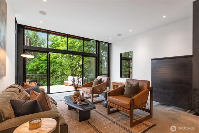 Property photo for 1701 33rd Avenue, Seattle photo 5