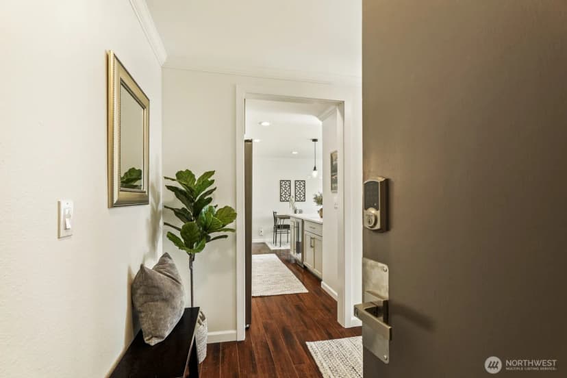 Property photo for 733 Lake Street S #301, Kirkland photo 8