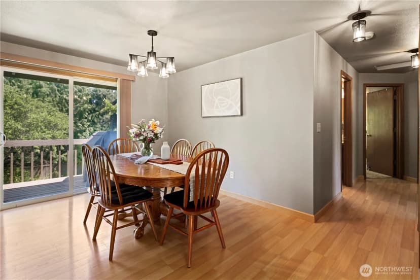 Property photo for 10103 27th Drive Se, Everett photo 11